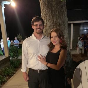 Meet your Posher, Caitlin